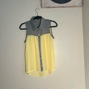 Love J 💋Yellow & Gray Denim Sleeveless Button-Up Top